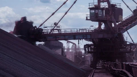 Bucket wheel excavator at work Stock Footage 218985723