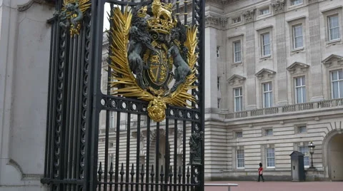 Buckingham Palace Open Gates Stock-Footage 56506360