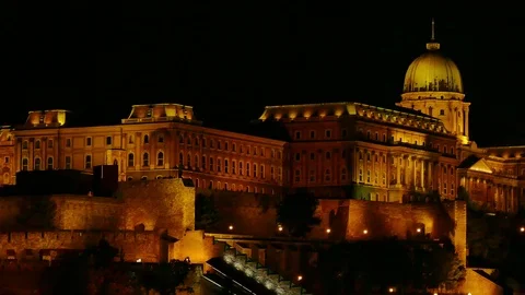 Buda Castle in Budapest at Night Stock-Footage 93384049