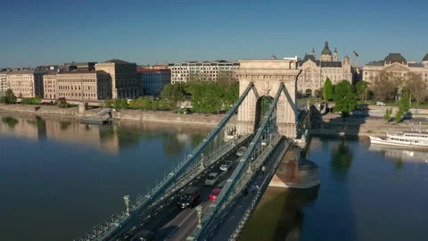 Budapest - 4K drone flying above the beautiful Szechenyi Chain Bridge Stock Footage 131815247