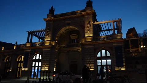 Budapest, Castle Garden Bazaar in the evening Vídeo Stock 294674085