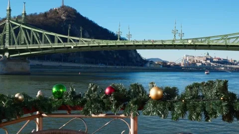 Budapest city view from a boat Vidéo 325530363