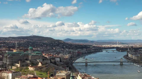 Budapest cityscape timelapse - the Danube river, Chain Bridge Stock Footage 39127142