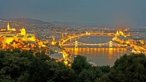 Budapest day to night time lapse 動画素材 94729481