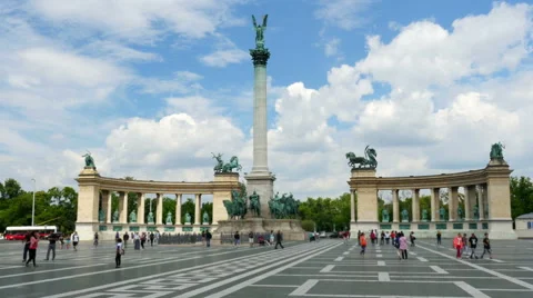 Budapest Heroes Square, 4k Stock Footage 58755882