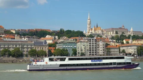 Budapest, Hungary. Panoramic view of the Danube River Video stock 94971694