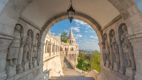 Budapest Hungary time lapse 4K, city skyline timelapse at Fisherman Bastion Gate Video stock 107276491