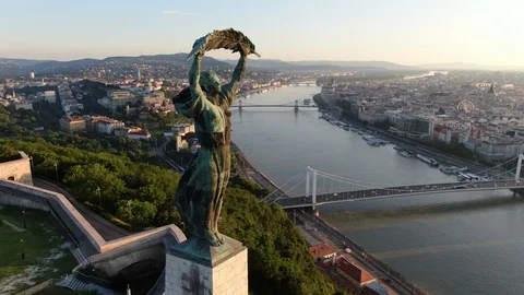 Budapest, June 2019: From the tom to the bottom view of the Liberty monument Stock Footage 118948932