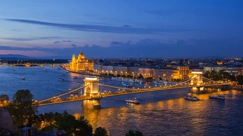 Budapest - May 2017: Night panoramic city view with Chain bridge and Duna river Stock Footage 75777605