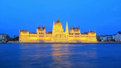 Budapest - parliament in the evening Stock Footage 74383502