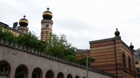 BUDAPEST SYNAGOGUE OUTSIDE 10 LS Stock Footage 39431815
