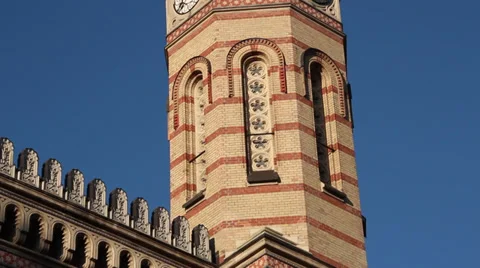 BUDAPEST SYNAGOGUE OUTSIDE 2 CU TILT UP Stock Footage 39425209