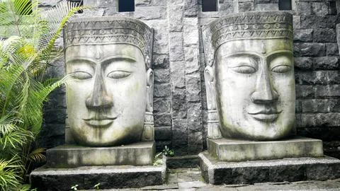 Buddha head statue Stock Photos