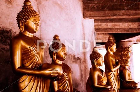 Buddha sculpture Stock Photos