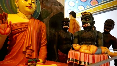 Buddha statue in a Buddhist temple. Video stock 89684914