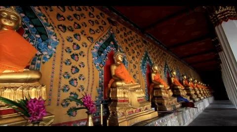 Buddha statue Stock Footage 7732624