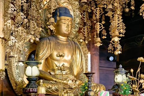 Buddha statue inside Chion-in temple in Kyoto Japan with decorations Stock Photos