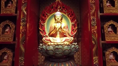 Buddha Statue, Inside Hundred Dragon Hall, Buddha Tooth Relic Temple, Singapore Vídeo Stock 328658619