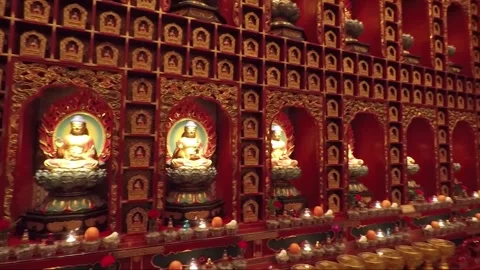 Buddha Statue, Inside Hundred Dragon Hall, Buddha Tooth Relic Temple, Singapore 스톡 동영상 329244937