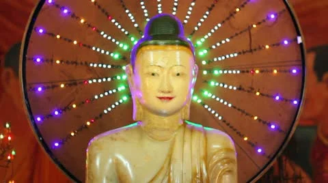 Buddha statues in temple Video stock 12178322