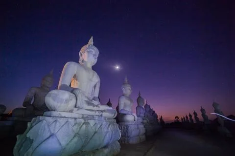 Buddha statues in twilight Stock-Fotos