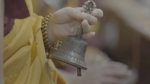 Buddhist Monk Hand Holding Bronze Drilbu Ritual Prayer Bell Stockbeeldmateriaal 345632661