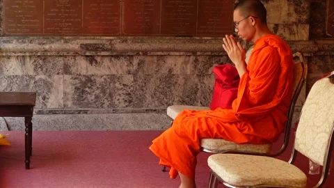 Buddhist monk praying in Wat Phrathat Doi Suthep in Chiang Mai Stock Footage 283030713