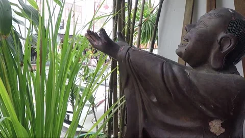 Buddhist Monk Statue, South Bridge Road, Chinatown, Singapore Video stock 333327812