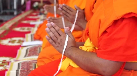 Buddhist monks praying Stock Footage 44214280