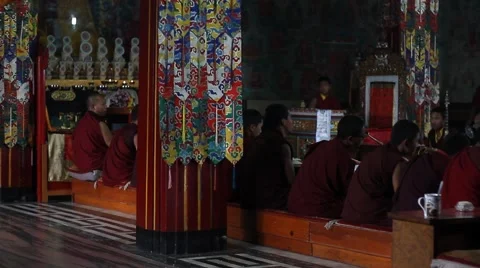 Buddhist monks sing mantras Stock Footage 59011622