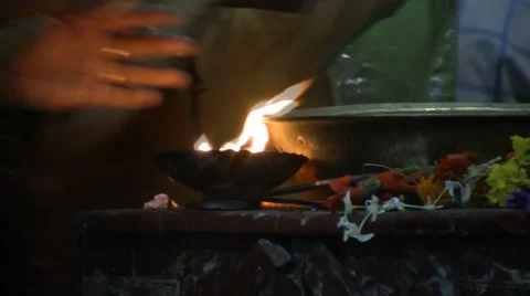 Buddhist purification in indian a temple 스톡 동영상 52067888