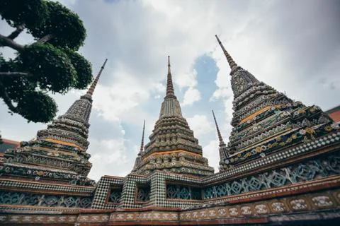 Buddhist temple complex in Asia. Step Pyramids at Bangkok Temple Stockfoto's