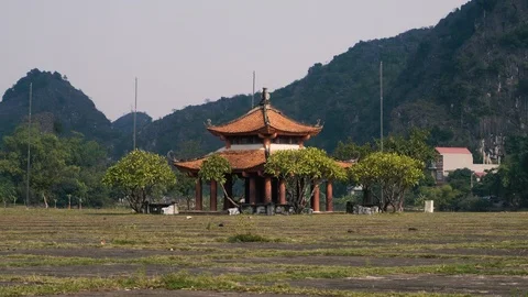 Buddhist temple im tam coc, ninh binh in vietnam. Video stock 126592002