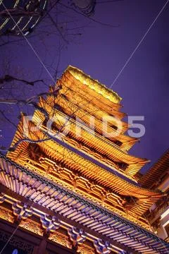 Buddhist temple, magnificent, Jing'an Temple, tourist attractions Stock Photos