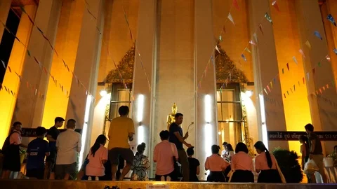 Buddhists in temple Stock-Footage 120417319