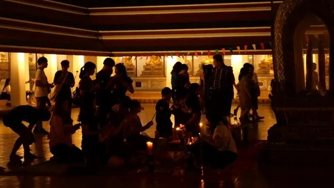 Buddhists in Thai temple Stock-Footage 120432103