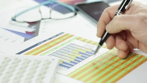 Budget Video stock 73973155