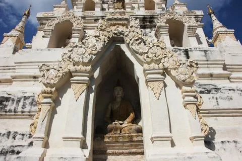 Budha in paguda Stock Photos