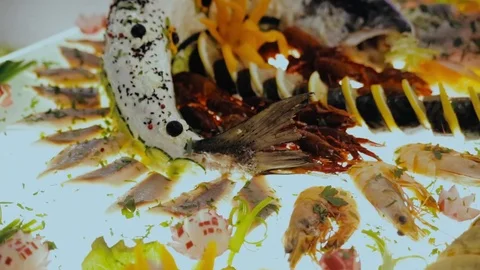 Buffet, beautiful fish lying on the dish. Vidéo 75166923