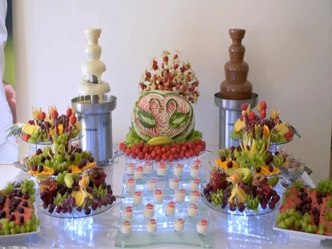 Buffet: fruit is beautiful on the table 库存影片 78612956