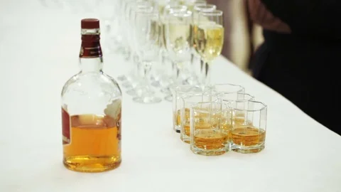 Buffet table with alcohol Vídeos de archivo 73888877