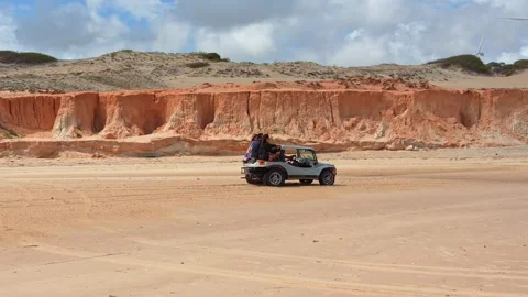 Buggy tours at Canoa Quebrada beach at Aracati in Ceara, Brazil. Stock-Footage 301427027