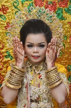Bugis Indonesian Bride Фото