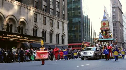 Build a Bear float in Macy's parade Stock Footage 8998210