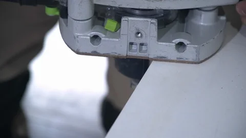 The Builder works with an electric cutter Видео 103948969