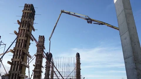 Builders make reinforcement mesh for concrete Stock Footage 163567905