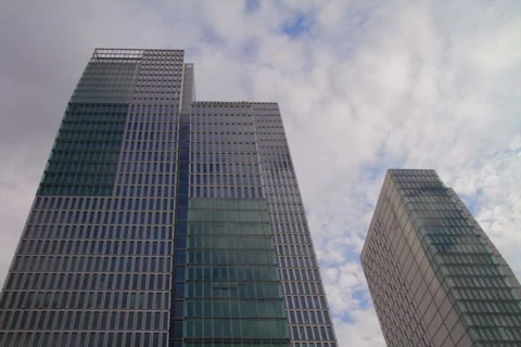 Building and Clouds 库存影片 27849327