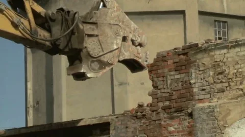 Building and wall demolition Stock-Footage 69124777