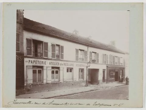 Building, angle of 60 rue de Lourmel and 45 rue des Entrepreneurs. Paris (... 스톡 사진