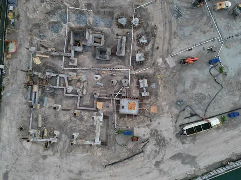 Building architecture under construction. Construction site from top. Structural Fotos de archivo